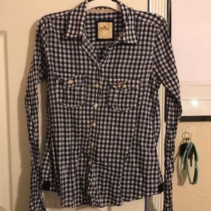 Hollister plaid size small button up shirt